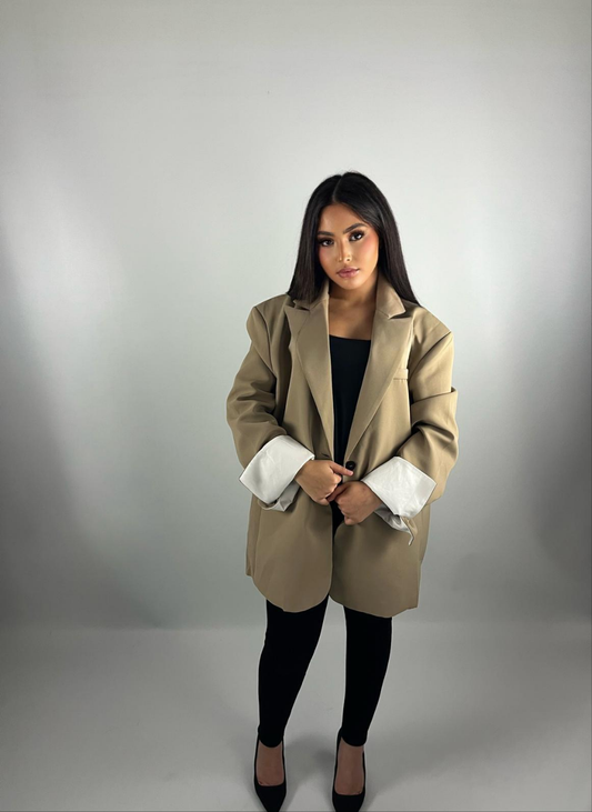 Blazer oversize beige à revers blancs